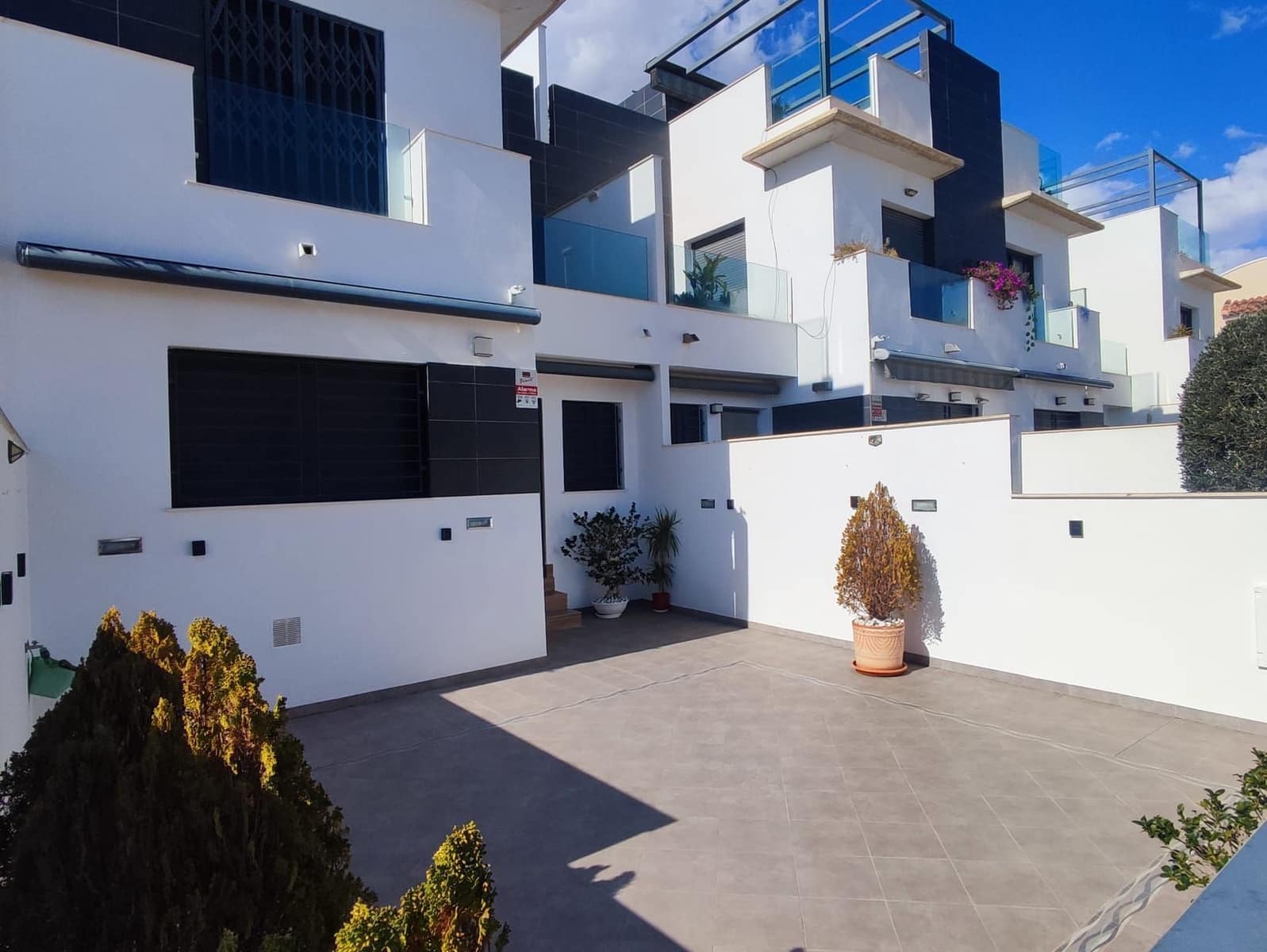 3 soveværelse Semi-Rækkehus til salg i Torre de la Horadada med swimmingpool - € 430.000 (Ref: 8805826)
