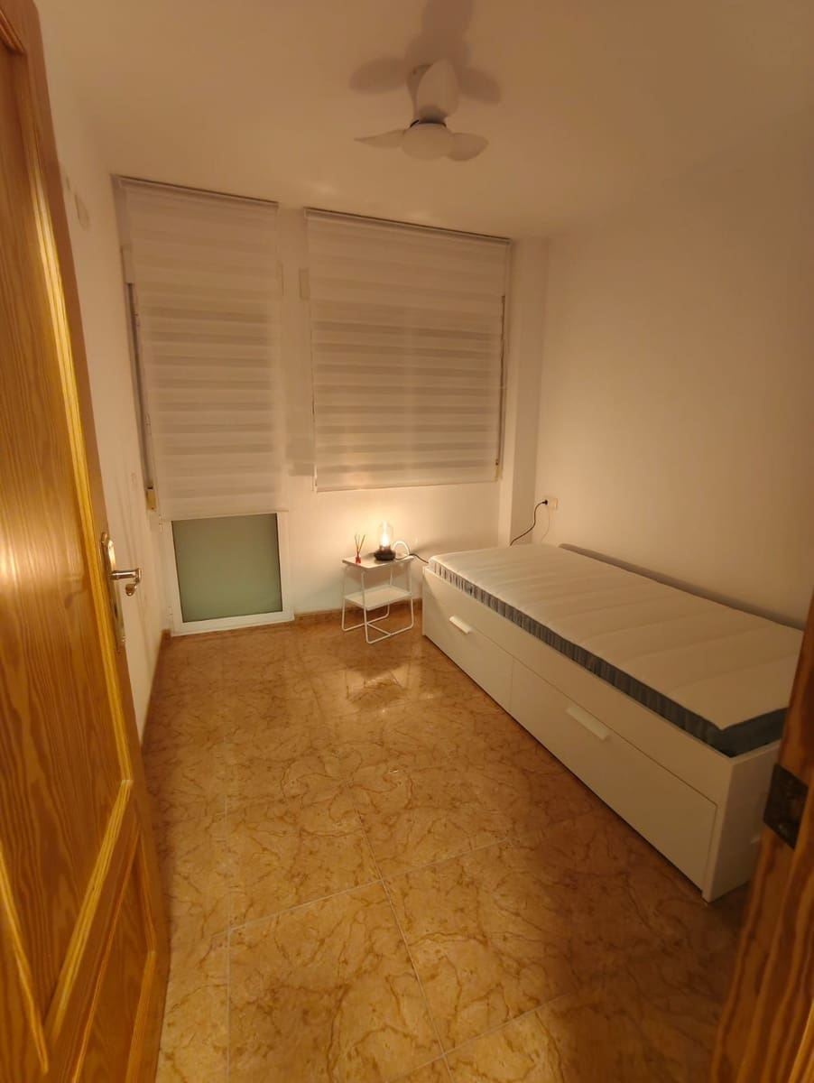 3 soveværelse Byhus til leje i Lo Pagan - € 790 (Ref: 8862403)