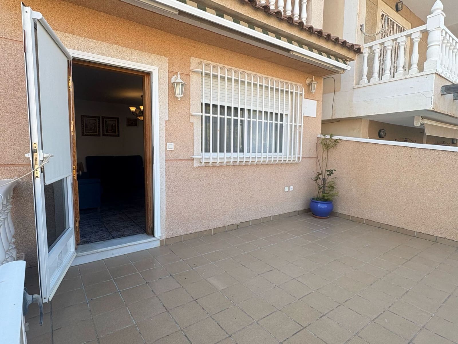 6 soveværelse Semi-Rækkehus til salg i Torre de la Horadada med garage - € 335.000 (Ref: 8901958)