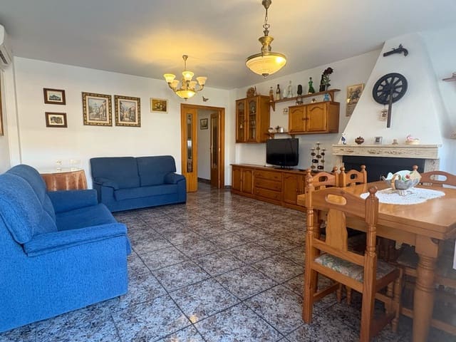 6 quarto Moradia Geminada para venda em Torre de la Horadada, Pilar de la Horadada com garagem - 335 000 € (Ref: 8901958)
