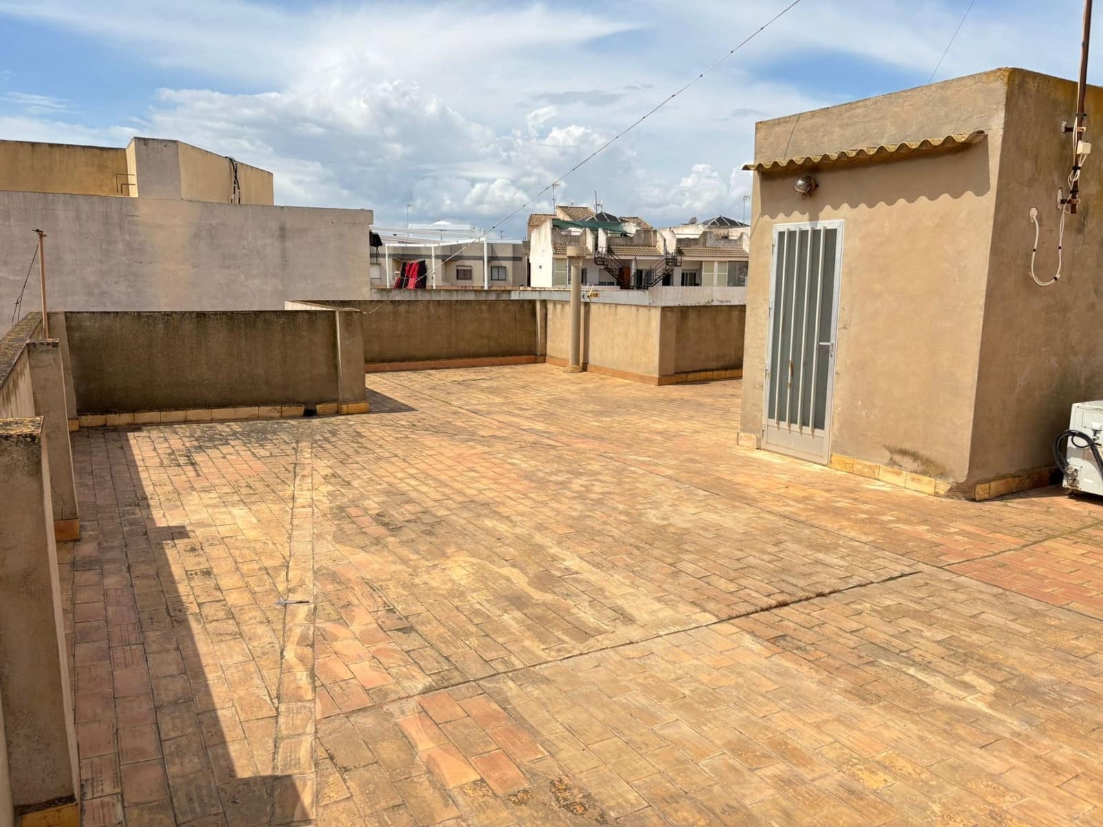 4 soverom Kjedet enebolig til salgs i San Pedro del Pinatar med garasje - € 235 000 (Ref: 9000909)