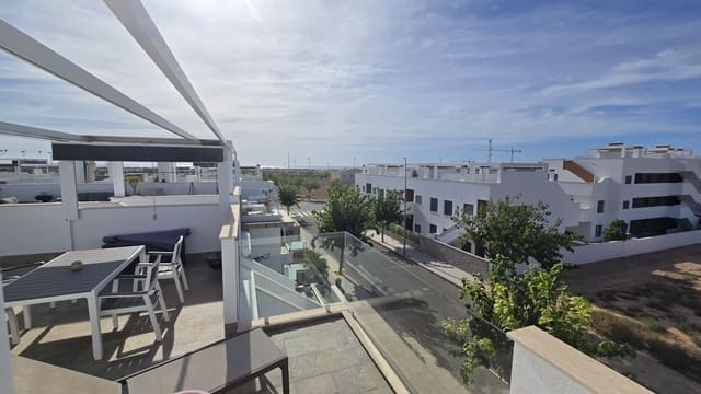 Bungalow de 2 habitaciones en Pilar de la Horadada en venta con piscina garaje - 235.000 € (Ref: 9202217)