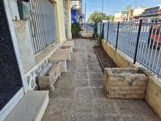 4 soveværelse Villa til salg i San Pedro del Pinatar med garage - € 450.000 (Ref: 9299067)