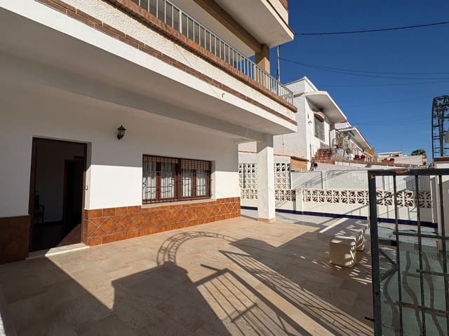 4 bedroom Bungalow for sale in Torre de la Horadada, Pilar de la Horadada with garage - € 239,000 (Ref: 9647792)
