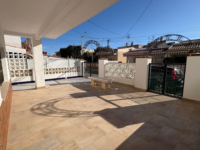 4 bedroom Bungalow for sale in Torre de la Horadada, Pilar de la Horadada with garage - € 239,000 (Ref: 9647792)