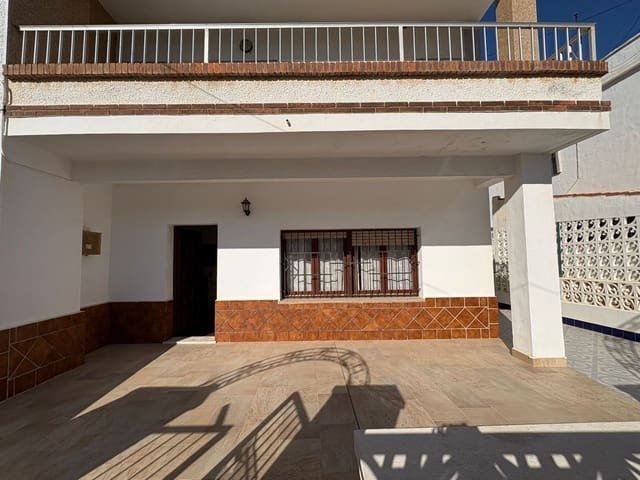 4 bedroom Bungalow for sale in Torre de la Horadada, Pilar de la Horadada with garage - € 239,000 (Ref: 9647792)