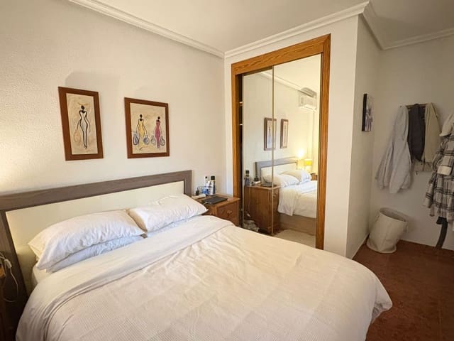 3 slaapkamer Halfvrijstaande villa te koop in Lo Pagan, San Pedro del Pinatar met garage - € 149.000 (Ref: 9658384)