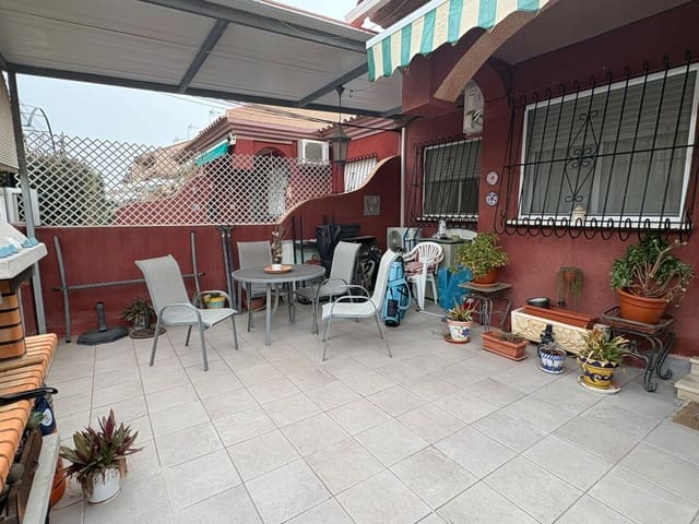 3 slaapkamer Halfvrijstaande villa te koop in Lo Pagan, San Pedro del Pinatar met garage - € 149.000 (Ref: 9658384)