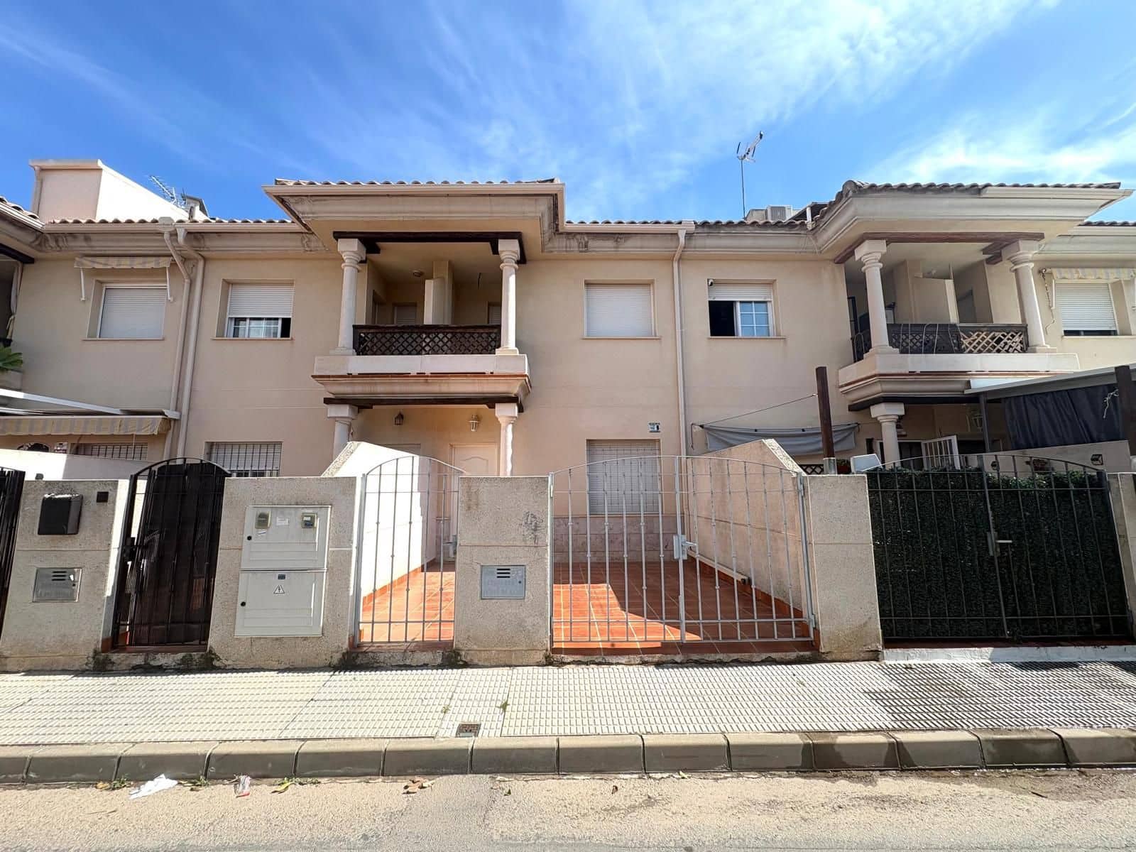 4 chambre Villa/Maison Semi-Mitoyenne à vendre à San Pedro del Pinatar avec garage - 199 900 € (Ref: 9665969)