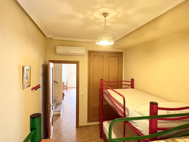 4 chambre Villa/Maison Semi-Mitoyenne à vendre à San Pedro del Pinatar avec garage - 199 900 € (Ref: 9665969)