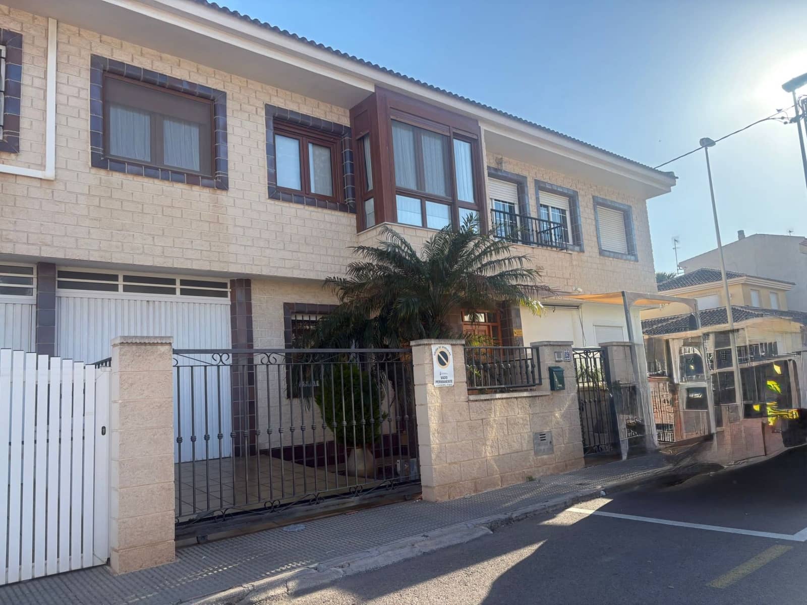 5 bedroom Townhouse for sale in San Pedro del Pinatar with garage - € 286,500 (Ref: 9833305)