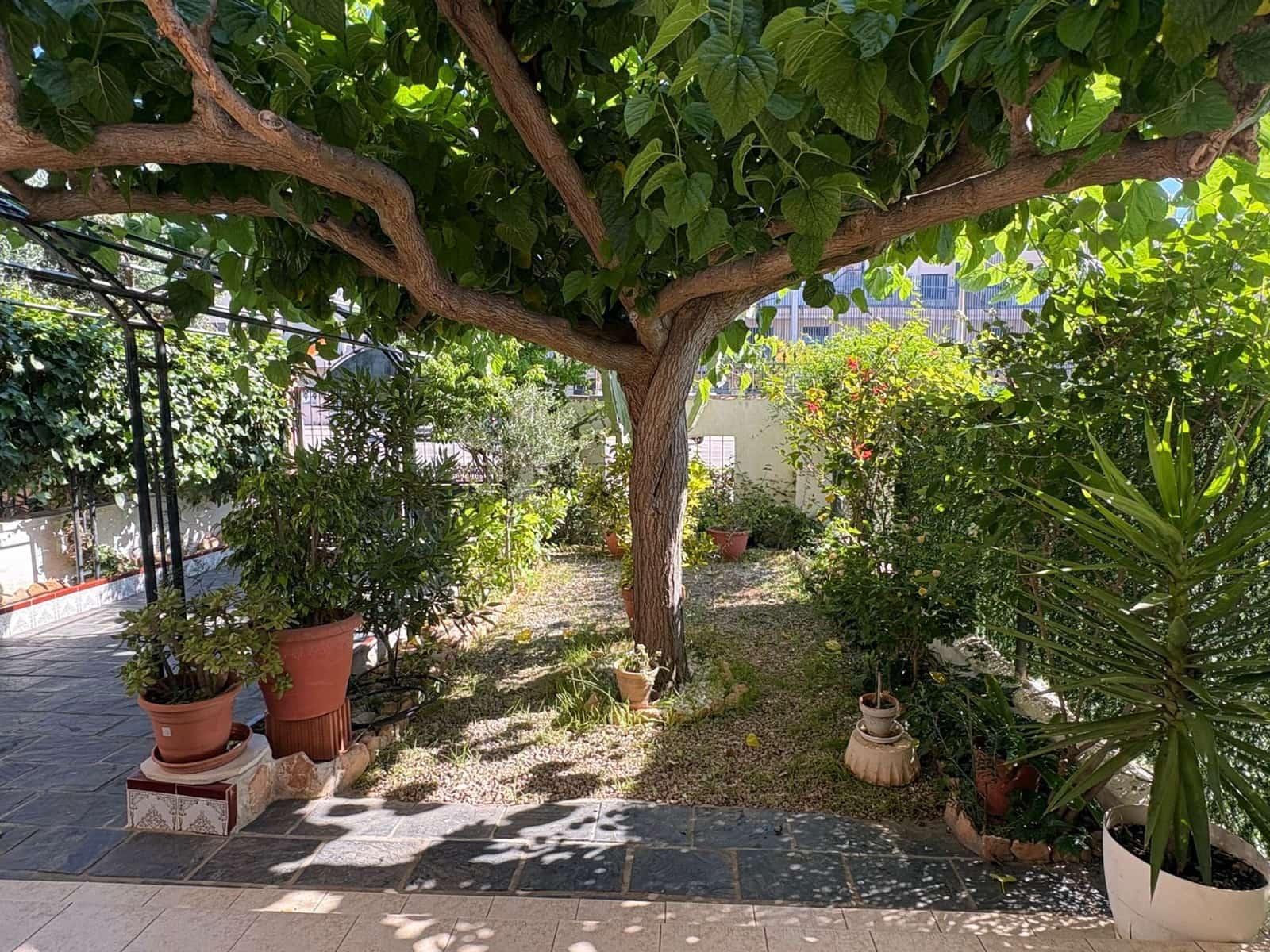 3 slaapkamer Halfvrijstaande villa te koop in Torre de la Horadada met garage - € 199.800 (Ref: 9849046)