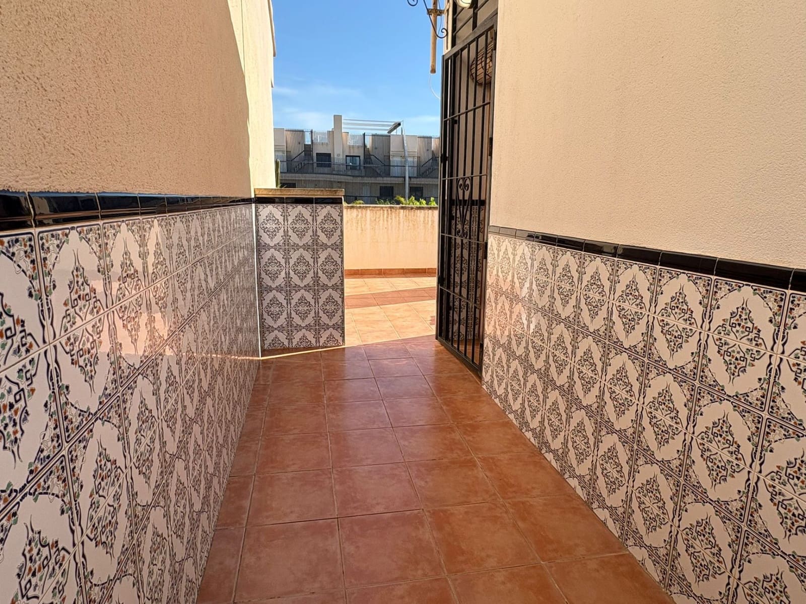 3 slaapkamer Halfvrijstaande villa te koop in Torre de la Horadada met garage - € 199.800 (Ref: 9849046)