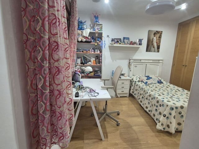 4 slaapkamer Huis te koop in San Pedro del Pinatar met garage - € 255.900 (Ref: 9895787)