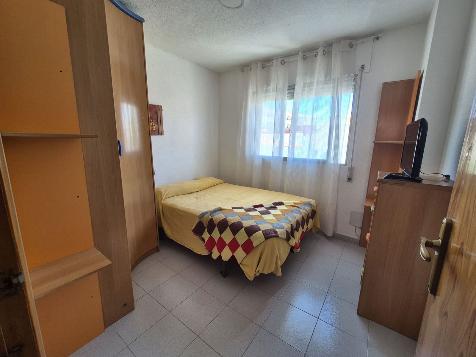 4 makuuhuone Omakotitalo myytävänä paikassa Lo Pagan mukana 
autotalli - 173 000 € (Ref: 9900129)