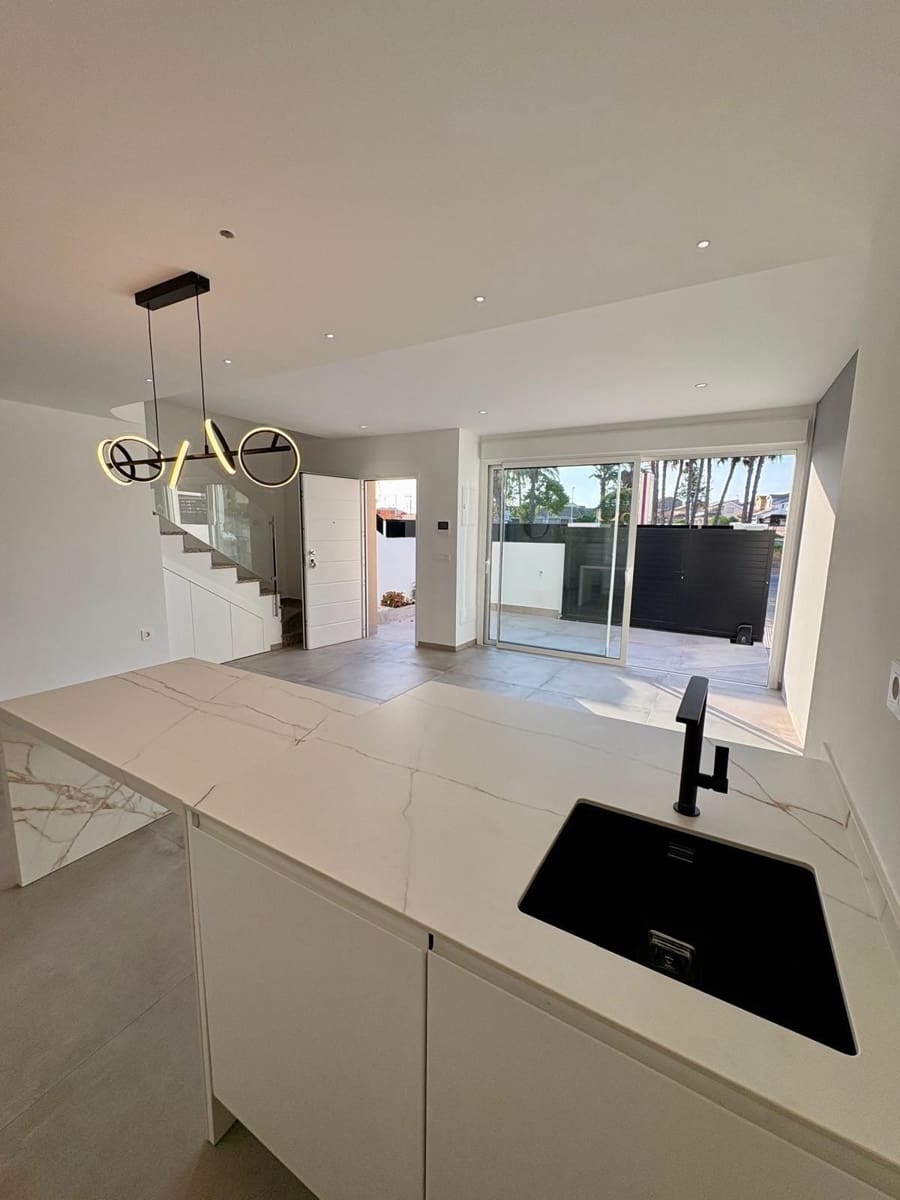 3 chambre Villa/Maison Semi-Mitoyenne à vendre à Santiago de la Ribera avec garage - 435 000 € (Ref: 9906834)