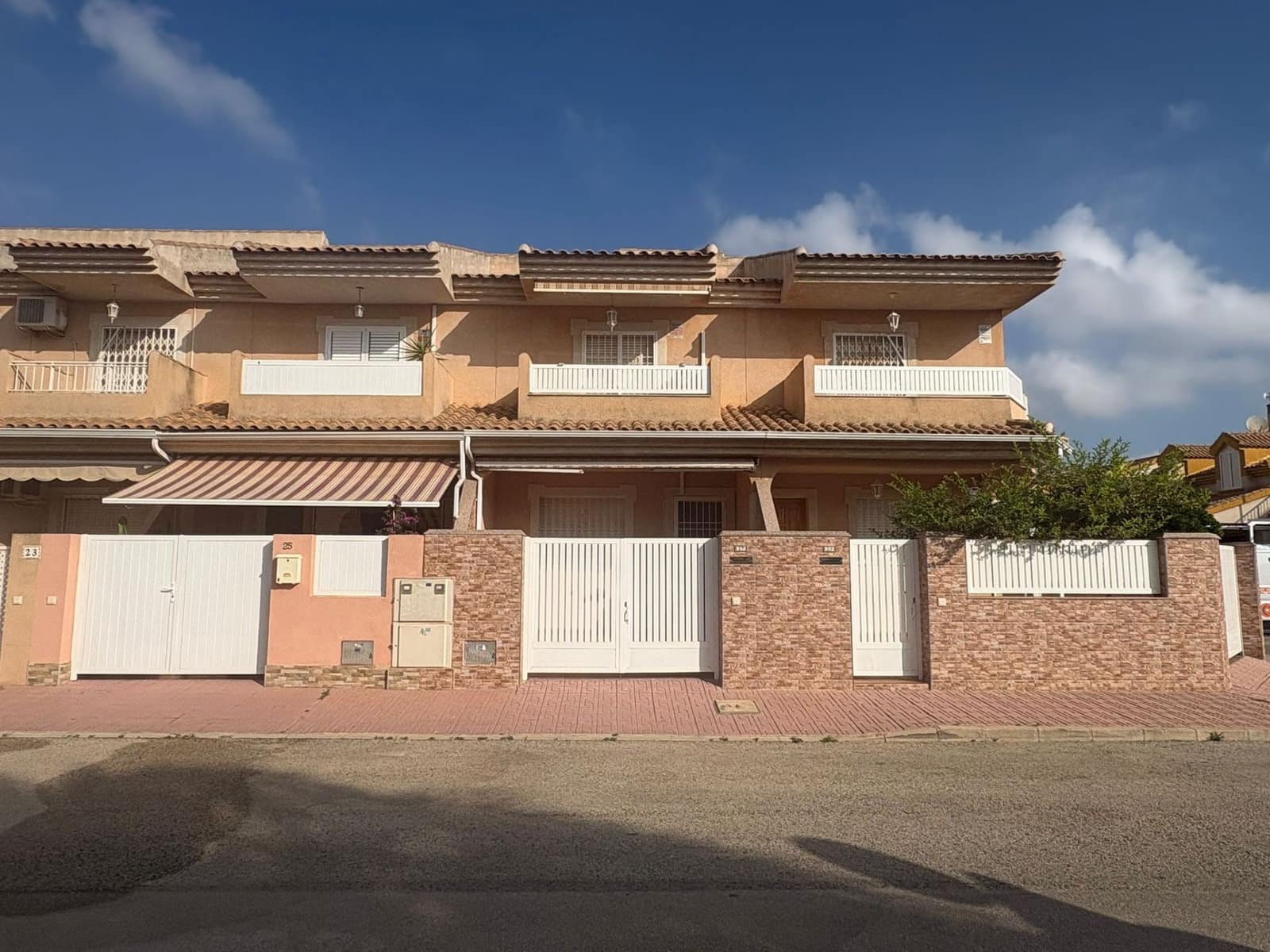 3 Zimmer Haus zu verkaufen in Santiago de la Ribera mit Garage - 210.000 € (Ref: 9921712)