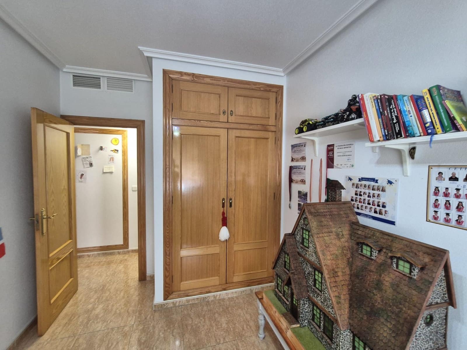4 makuuhuone Omakotitalo myytävänä paikassa San Pedro del Pinatar mukana 
autotalli - 289 000 € (Ref: 9956809)