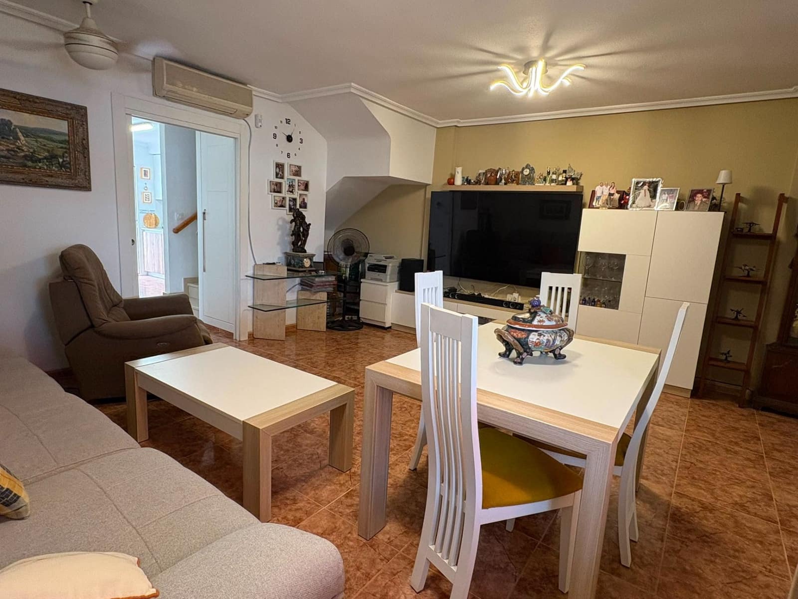 4 bedroom Villa for sale in Santiago de la Ribera with garage - € 350,000 (Ref: 9972895)