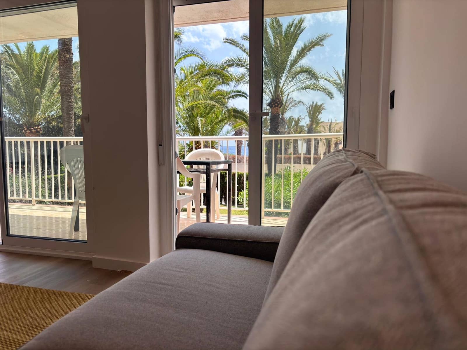 3 soveværelse Lejlighed til leje i La Veleta - € 2.000 (Ref: 8624377)