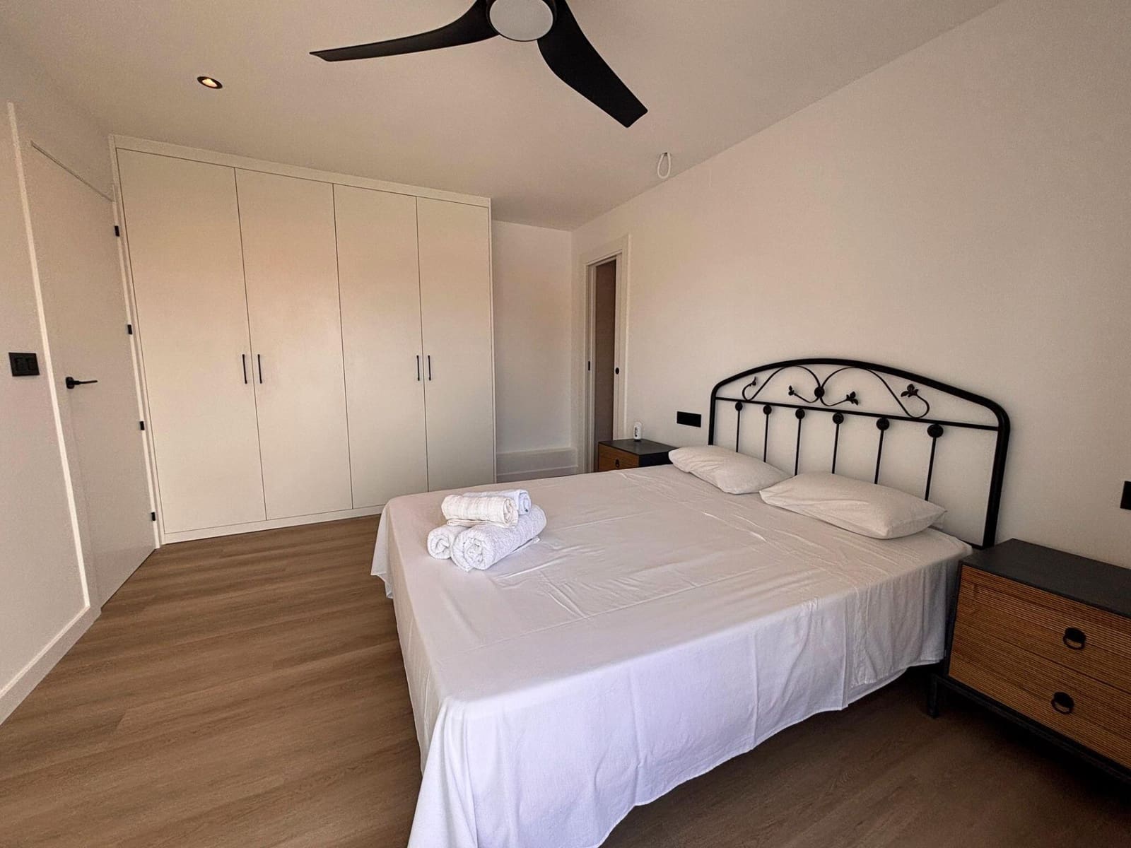 3 soveværelse Lejlighed til leje i La Veleta - € 2.000 (Ref: 8624377)