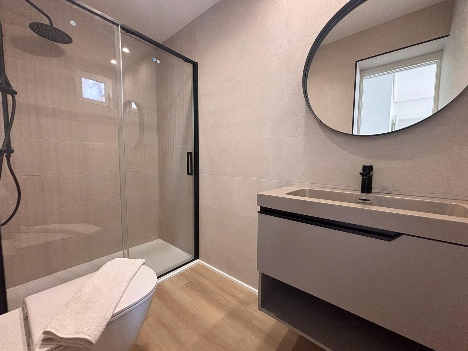 3 soveværelse Lejlighed til leje i La Veleta - € 2.000 (Ref: 8624377)