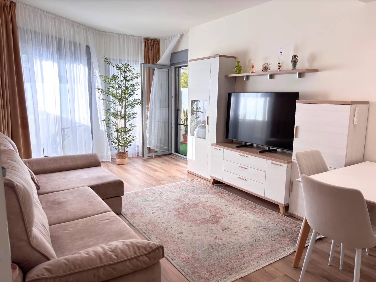 2 quarto Apartamento para venda em La Veleta com piscina - 239 000 € (Ref: 8692543)