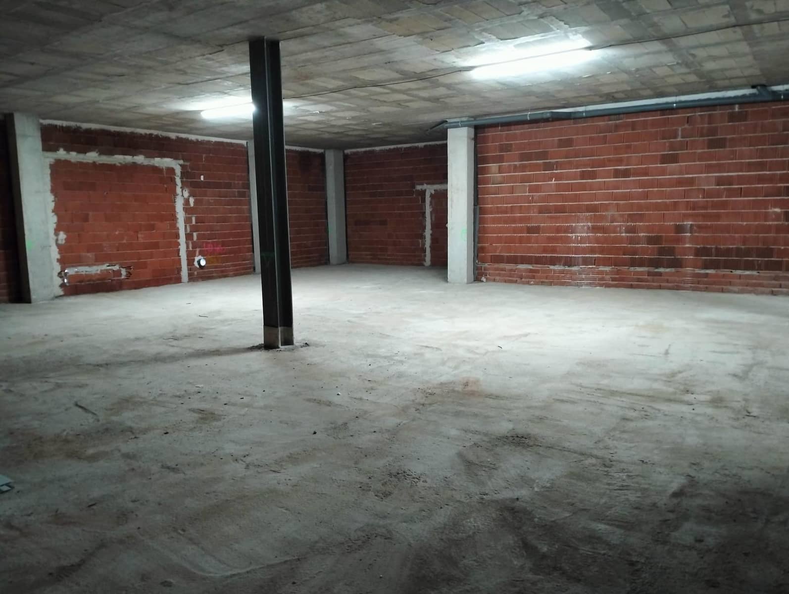 Kommersiell att hyra i La Veleta med garage - 12 260 € (Ref: 8867409)