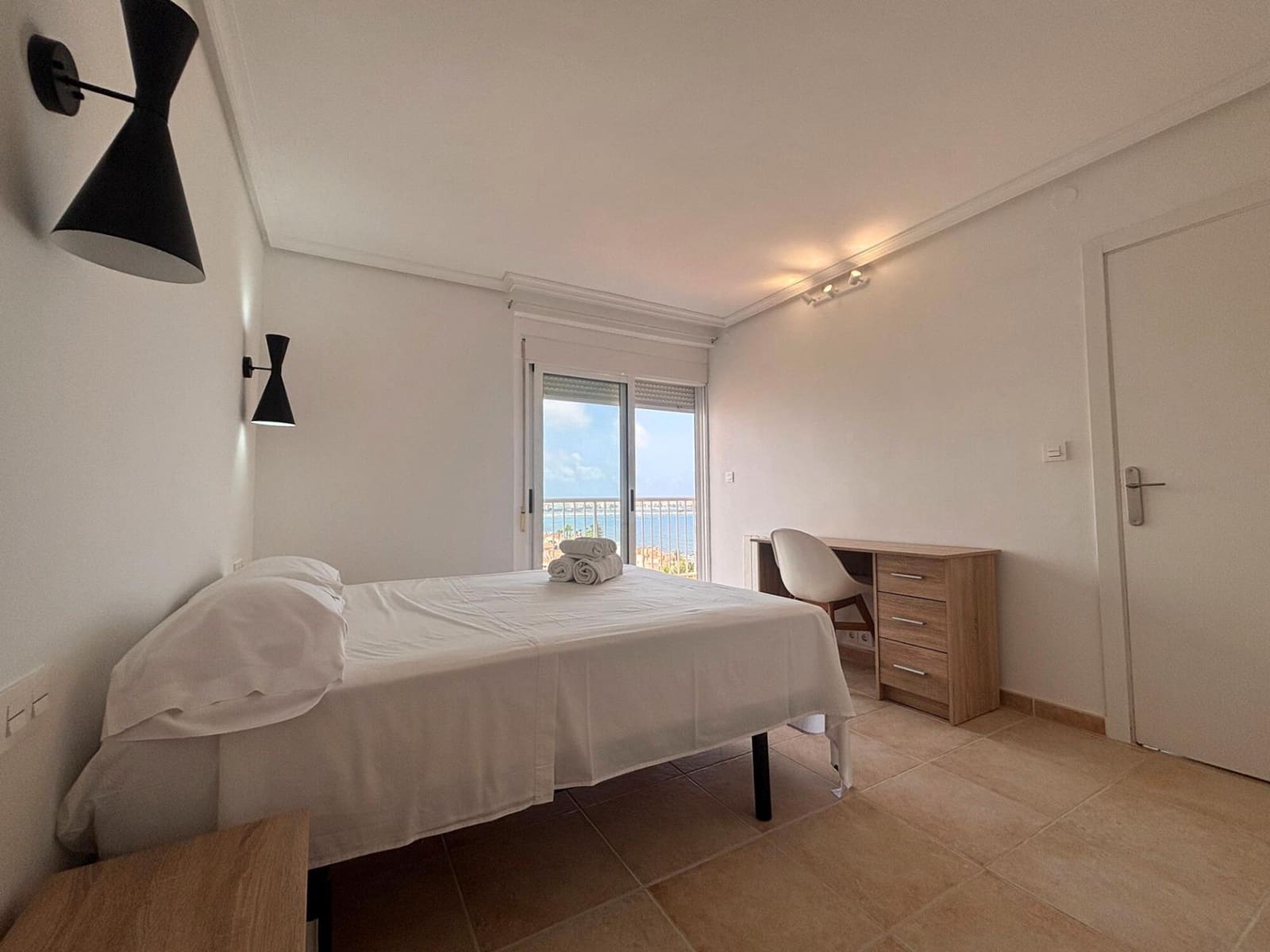 2 soveværelse Lejlighed til leje i La Veleta - € 2.100 (Ref: 9159386)