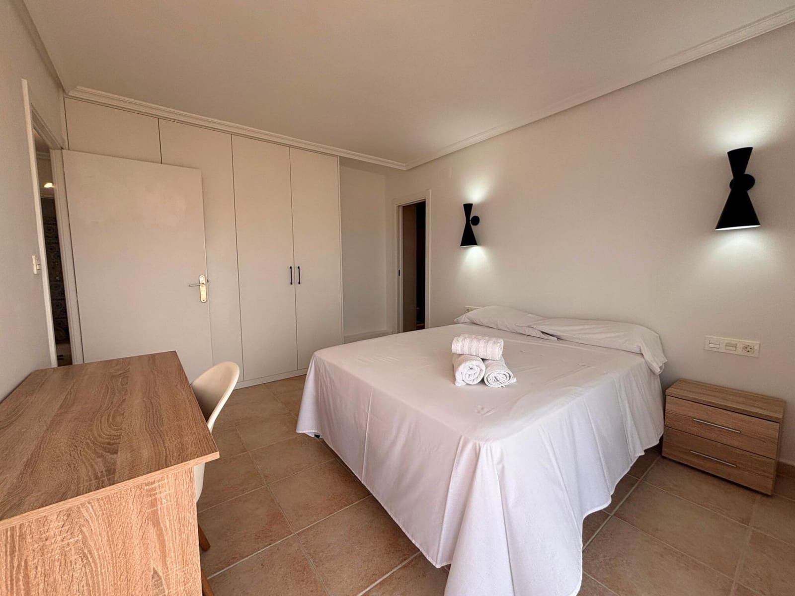 2 soveværelse Lejlighed til leje i La Veleta - € 2.100 (Ref: 9159386)