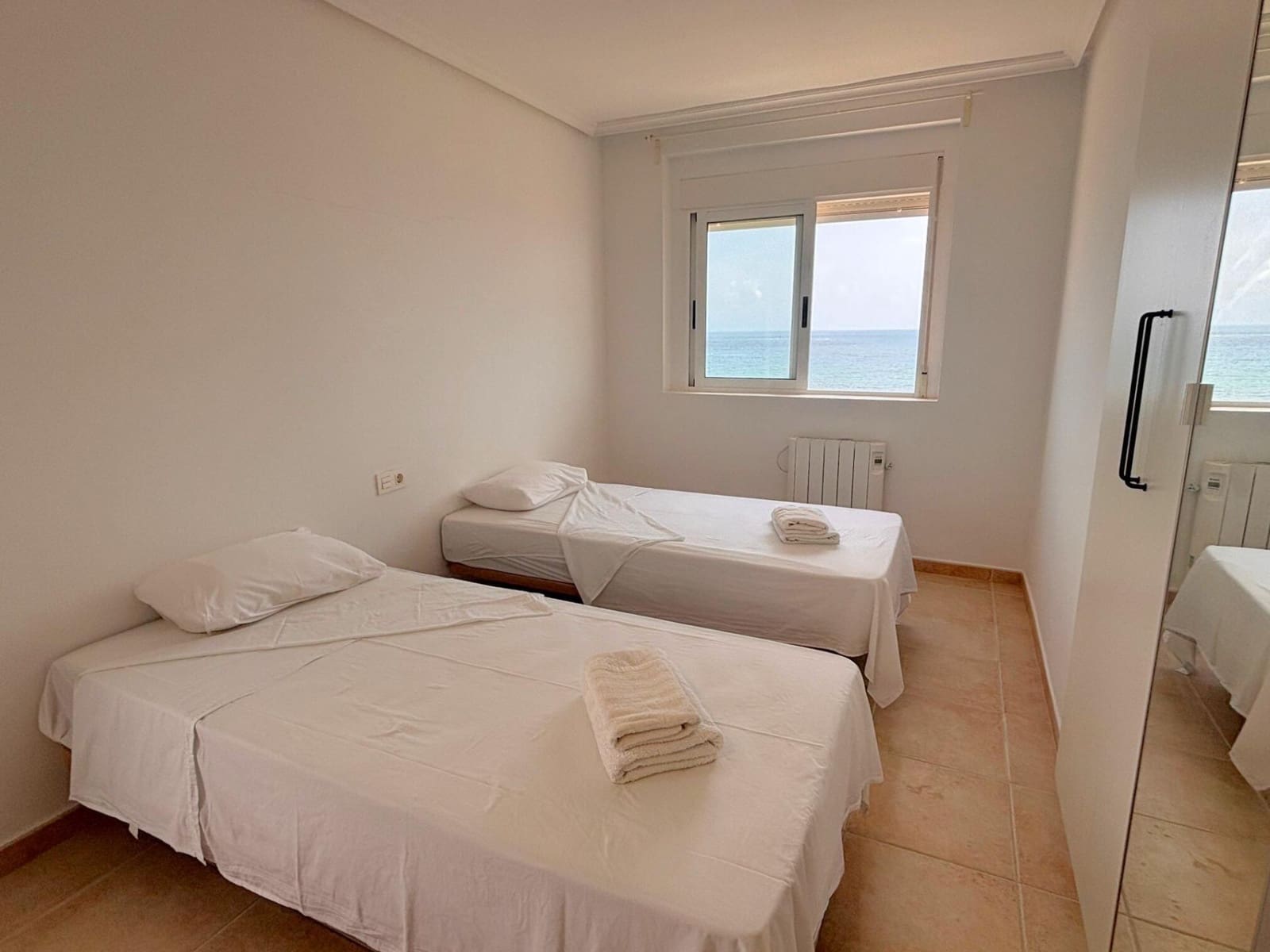 2 soveværelse Lejlighed til leje i La Veleta - € 2.100 (Ref: 9159386)