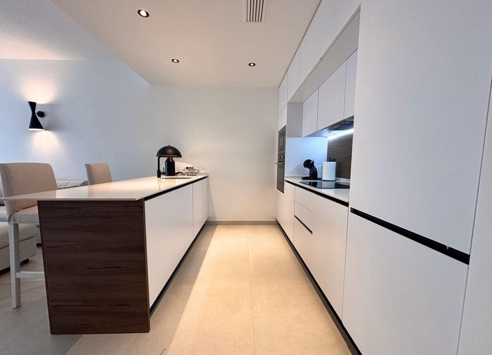 2 soveværelse Penthouse til salg i La Veleta med swimmingpool - € 360.000 (Ref: 9197689)