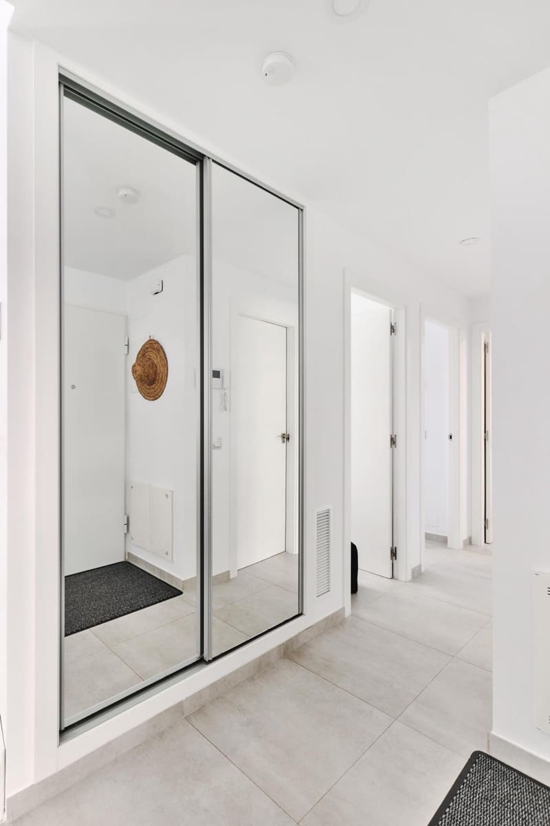 2 soveværelse Penthouse til salg i La Veleta med garage - € 315.000 (Ref: 9390765)