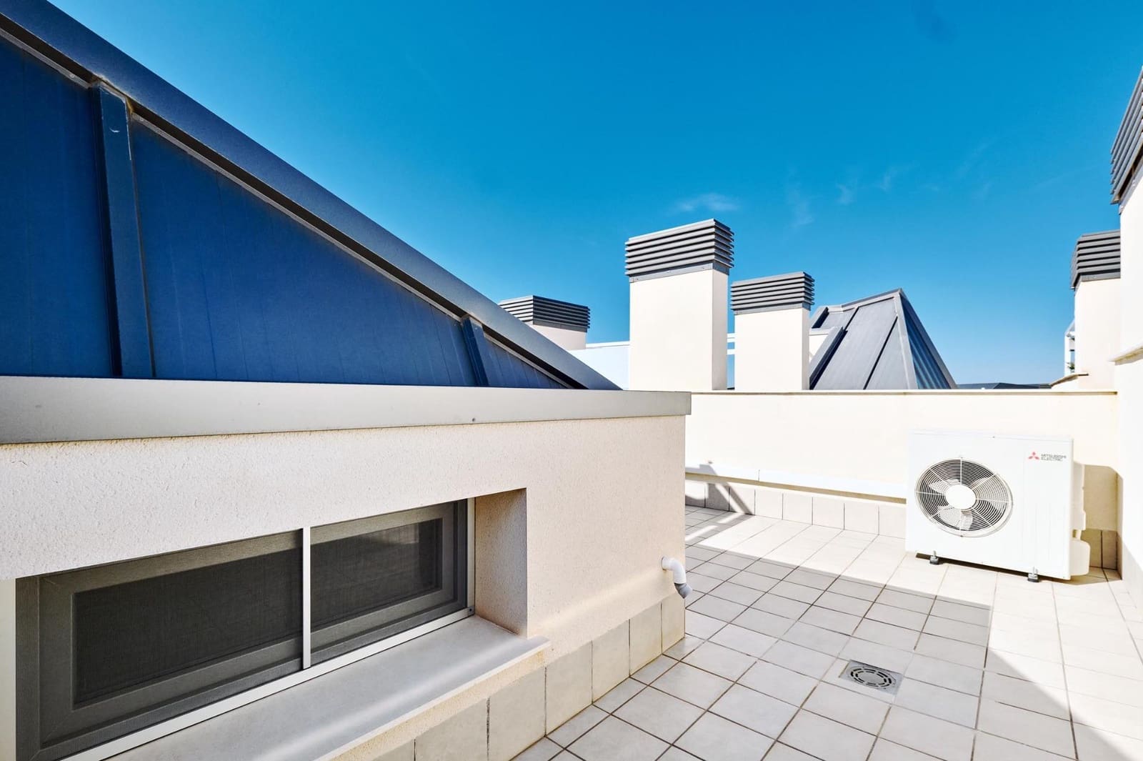 2 soveværelse Penthouse til salg i La Veleta med garage - € 315.000 (Ref: 9390765)