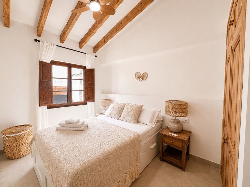 2 soverom Leilighet til leie i Pollensa / Pollenca - € 2 600 (Ref: 10091582)