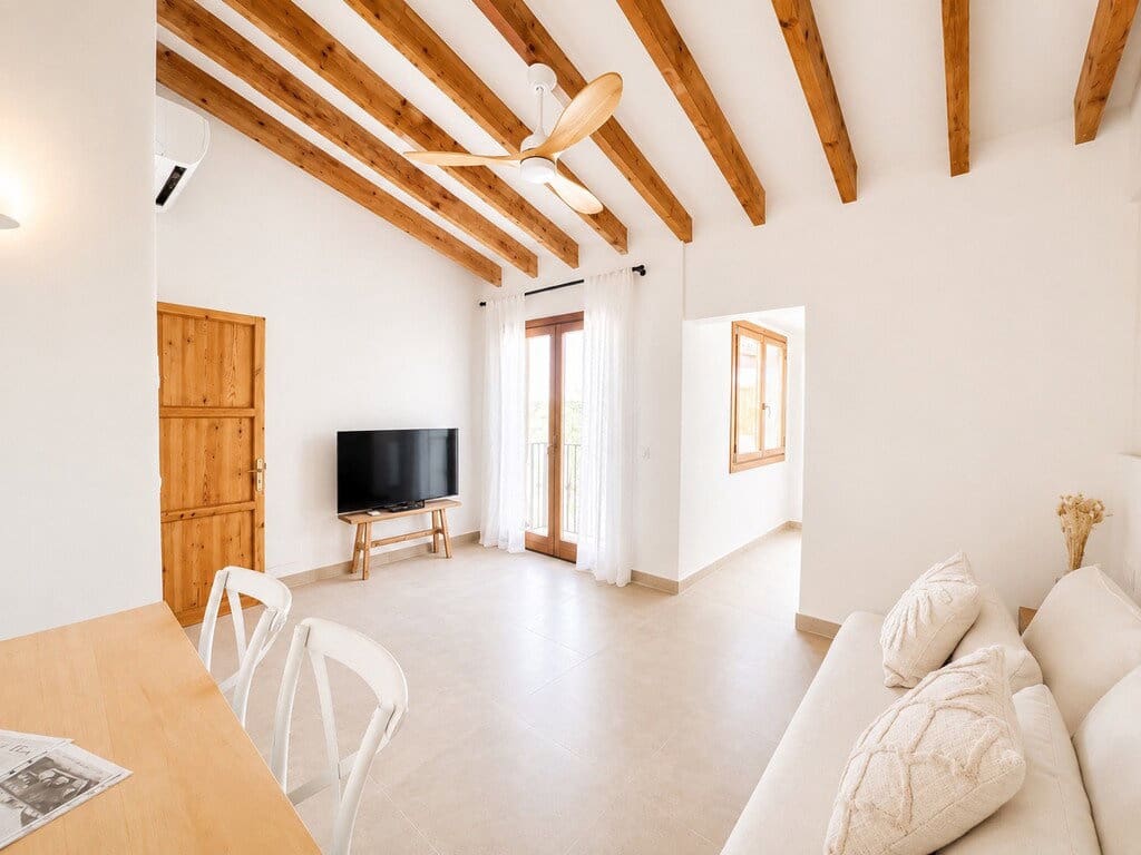 2 soverom Leilighet til leie i Pollensa / Pollenca - € 2 600 (Ref: 10091582)