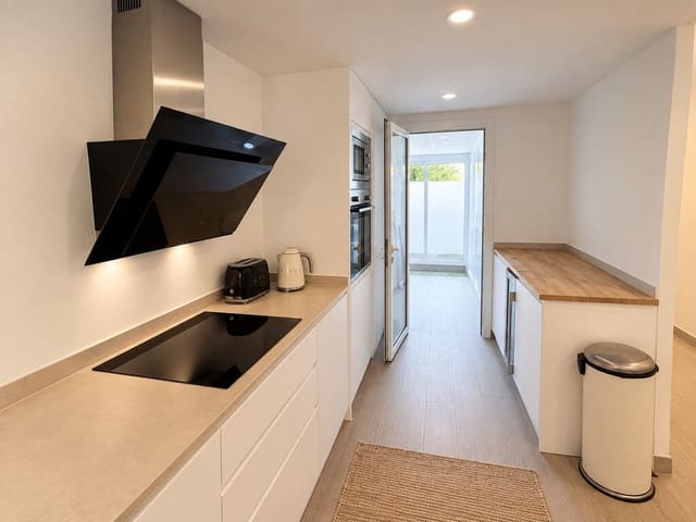 3 sovrum Lägenhet att hyra i Port de Pollença, Pollensa / Pollença med pool garage - 3 500 € (Ref: 10091583)