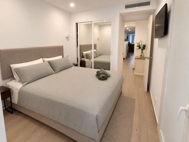 3 sovrum Lägenhet att hyra i Port de Pollença, Pollensa / Pollença med pool garage - 3 500 € (Ref: 10091583)