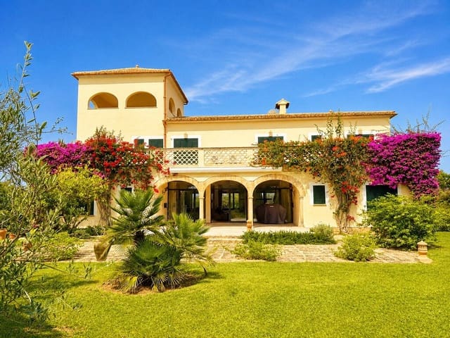 Villa/Maison de 6 chambres à louer à Alcúdia avec piscine garage - 3 500 € (Ref: 10091584)