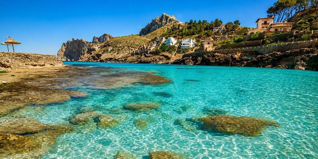 Villa/Maison de 5 chambres à louer à Cala San Vicente / Cala Sant Vicenc avec piscine garage - 2 200 € (Ref: 10091585)