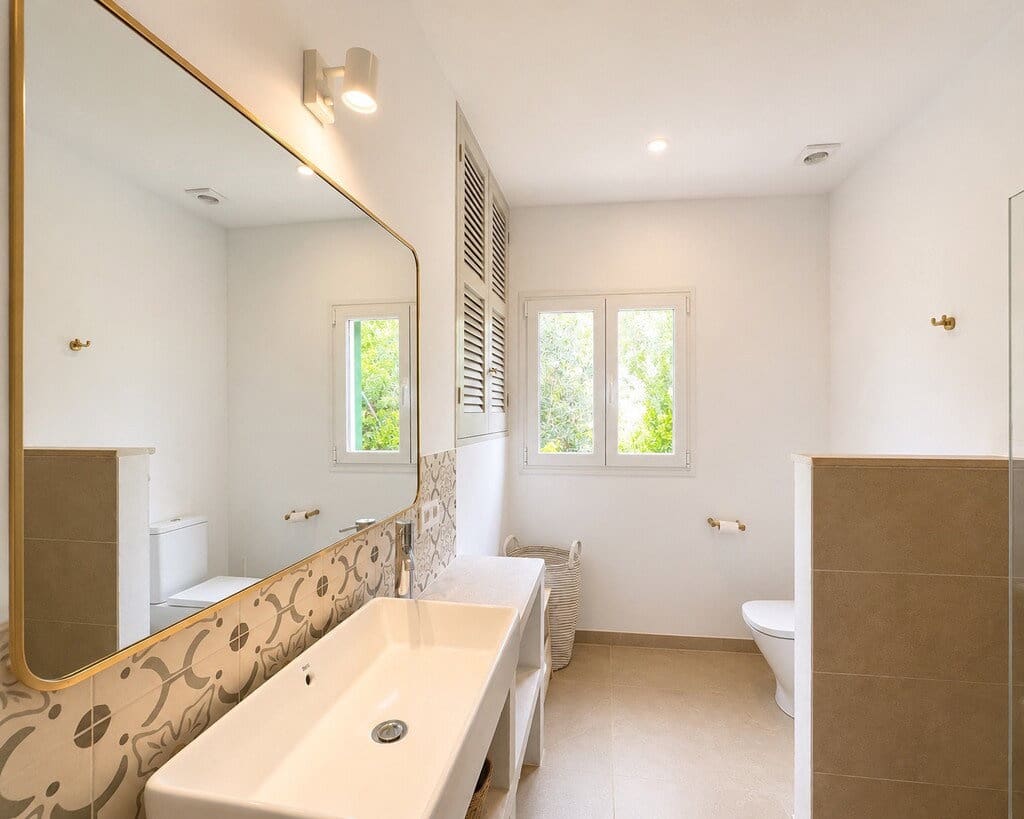 Villa/Maison de 5 chambres à louer à Cala San Vicente / Cala Sant Vicenc avec piscine garage - 2 200 € (Ref: 10091585)
