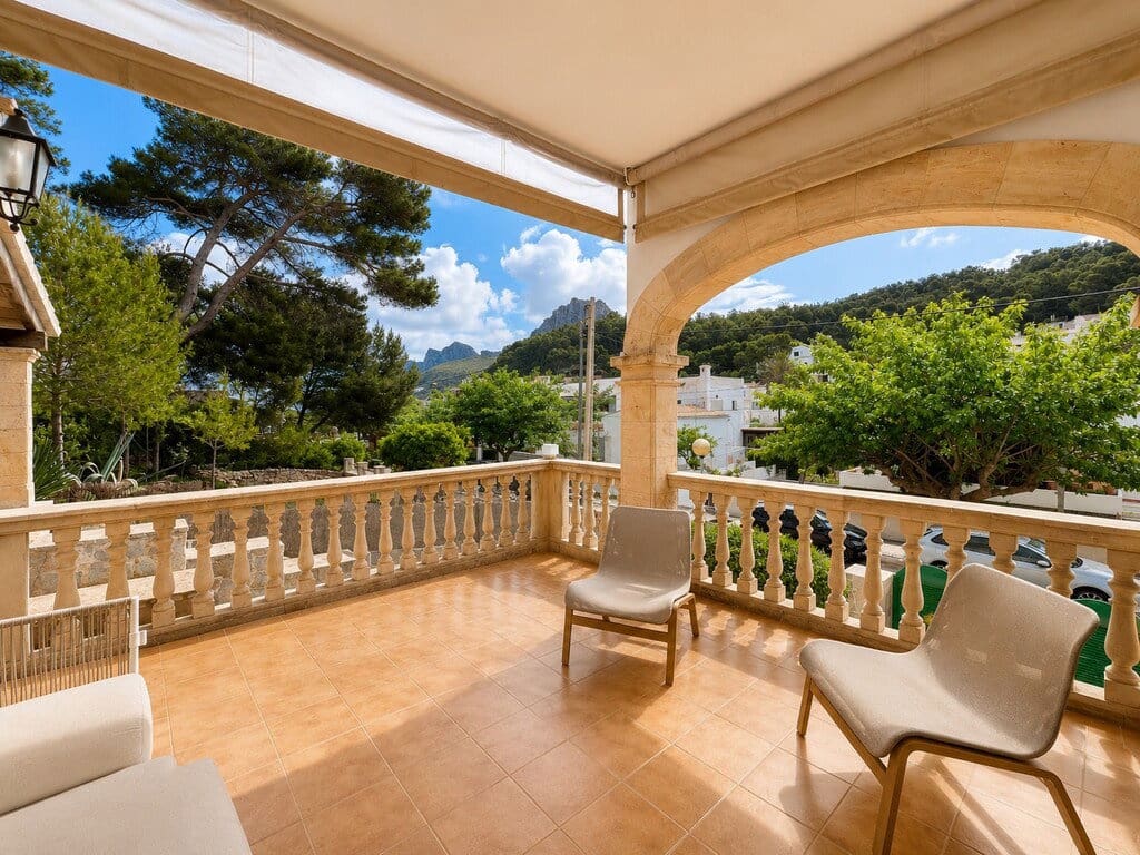 Villa/Maison de 5 chambres à louer à Cala San Vicente / Cala Sant Vicenc avec piscine garage - 2 200 € (Ref: 10091585)