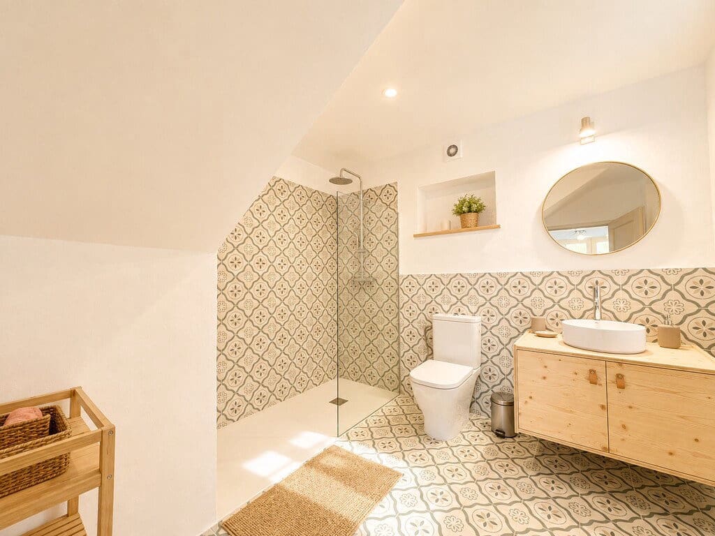Villa/Maison de 5 chambres à louer à Cala San Vicente / Cala Sant Vicenc avec piscine garage - 2 200 € (Ref: 10091585)