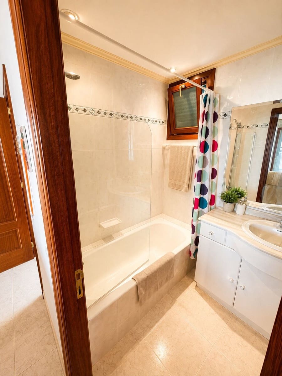 2 sovrum Lägenhet att hyra i Pollensa / Pollenca med garage - 1 300 € (Ref: 10091588)