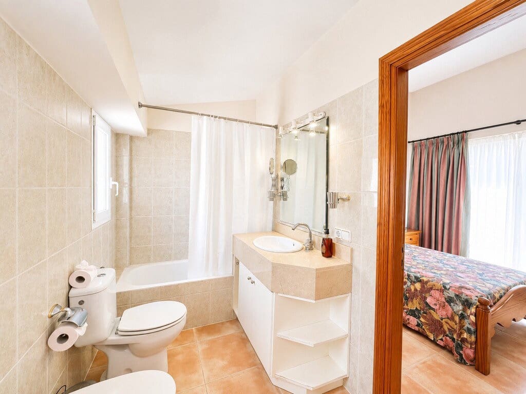 Villa/Maison de 5 chambres à louer à Pollensa / Pollenca avec garage - 2 500 € (Ref: 10091590)