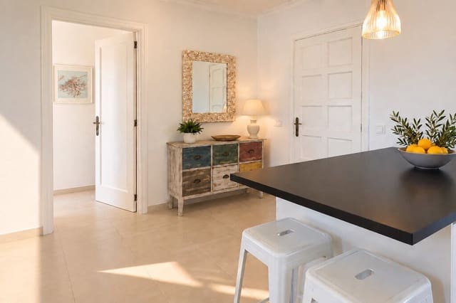 3 makuuhuone Huoneisto myytävänä paikassa Port de Pollença, Pollensa / Pollença mukana uima-altaan - 630 000 € (Ref: 10159836)