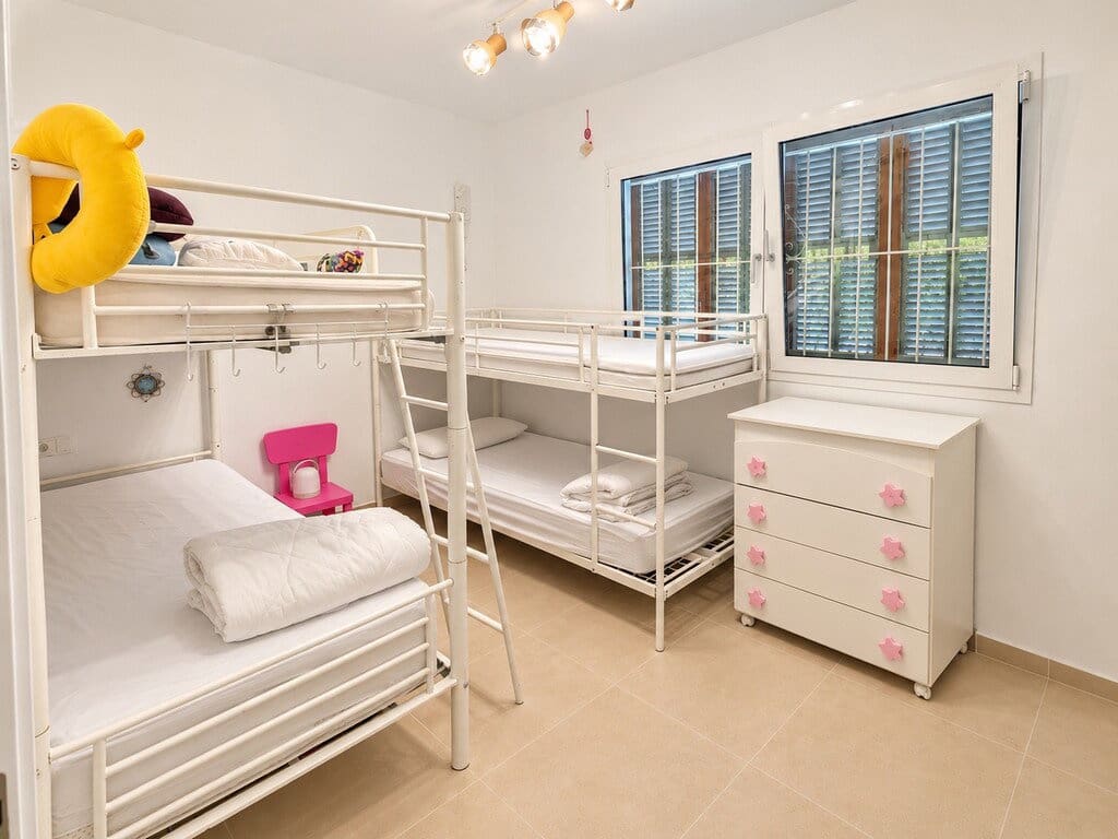 2 bedroom Apartment for rent in Alcudia - € 1,200 (Ref: 10187555)
