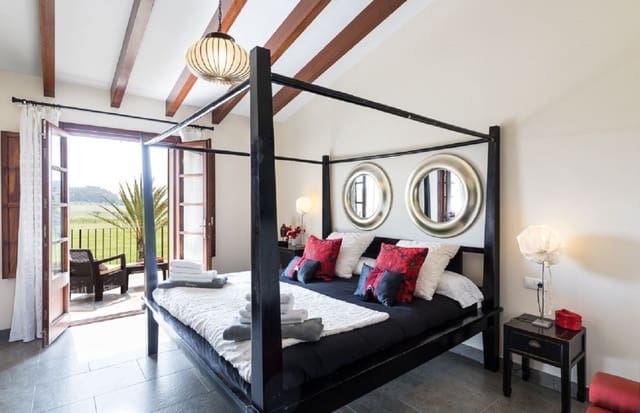 5 soveværelse Finca/Landehus til salg i Sineu med swimmingpool - € 2.200.000 (Ref: 6852610)