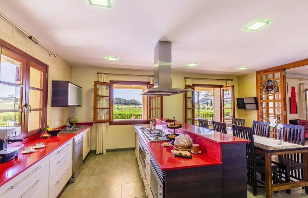 5 soveværelse Finca/Landehus til salg i Sineu med swimmingpool - € 2.200.000 (Ref: 6852610)