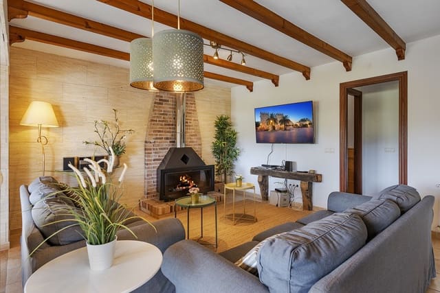 3 soverom Villa til salgs i Alcúdia med svømmebasseng garasje - € 2 800 000 (Ref: 7268126)